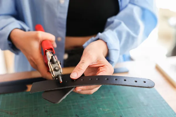 Réalisez votre harnais sur-mesure en cuir recyclé - Image n°2 - Wecandoo