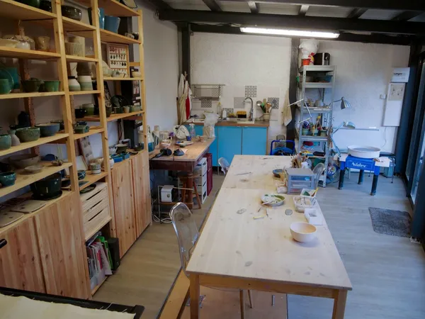 Modelez et décorez votre vase en céramique - Image n°1 - Wecandoo