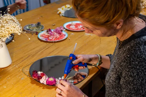 Créez votre miroir fleuri - Image n°3 - Wecandoo