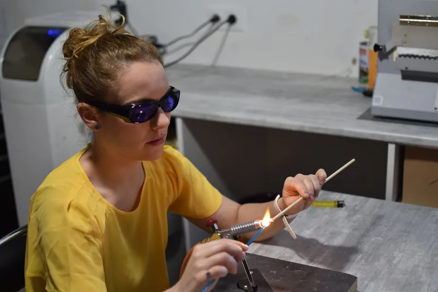 Réalisez votre bijou en verre à la flamme - Image n°1 - Wecandoo