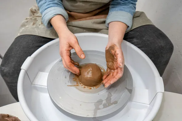 Tournez votre duo de bols en céramique - Image n°1 - Wecandoo