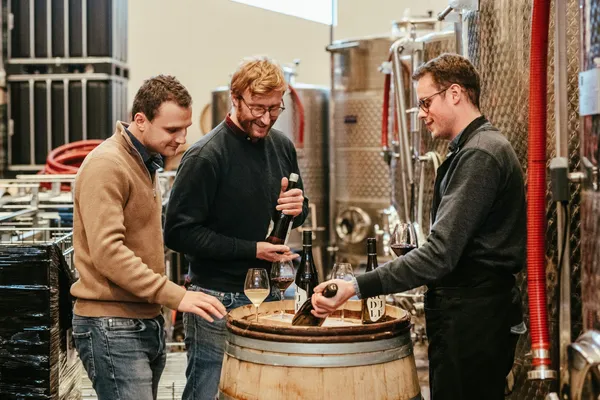 Wecandoo - Dégustez des vins bio bruxellois dans un chai urbain