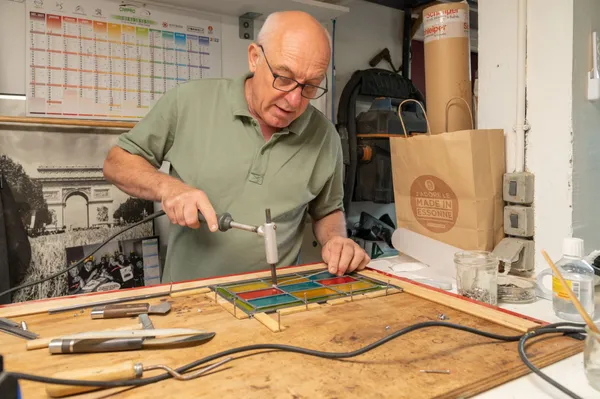 Fabriquez votre vitrail traditionnel au plomb - Image n°4 - Wecandoo