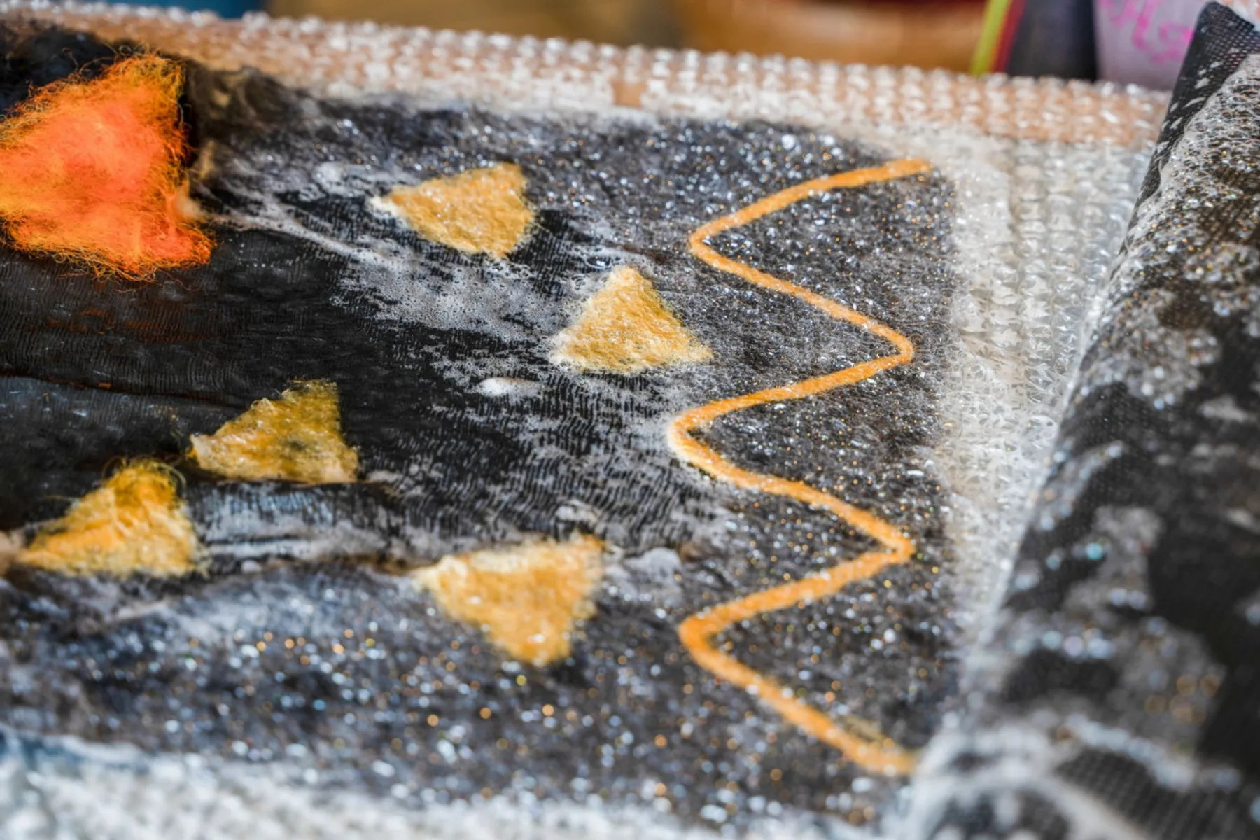 Réalisez une étole avec la technique feutrage de laine - Image n°2 - Wecandoo