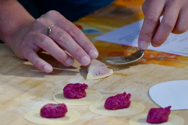 Cuisinez et dégustez vos raviolis colorés - Image n°3 - Wecandoo