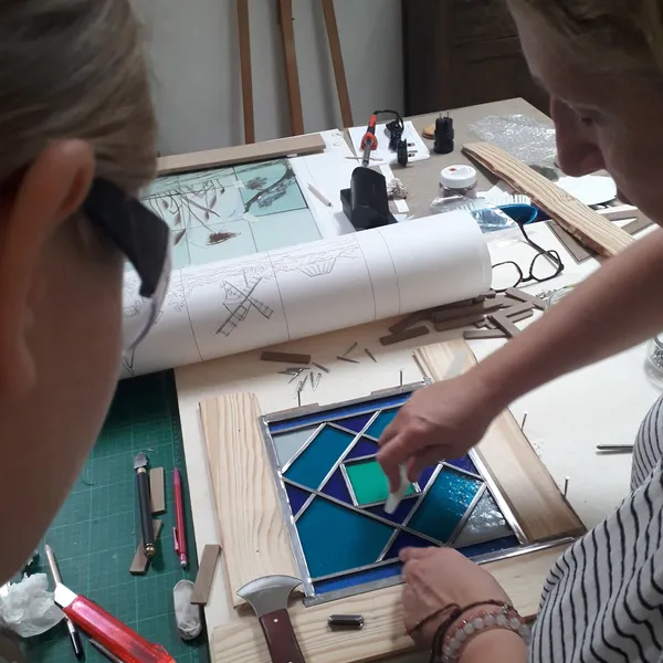 Initiez-vous à l'art du vitrail avec Valérie - Image n°4 - Wecandoo