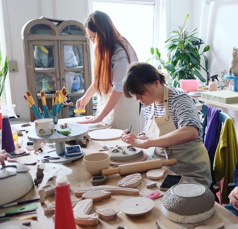 Paint Your Own Pottery, Clayart