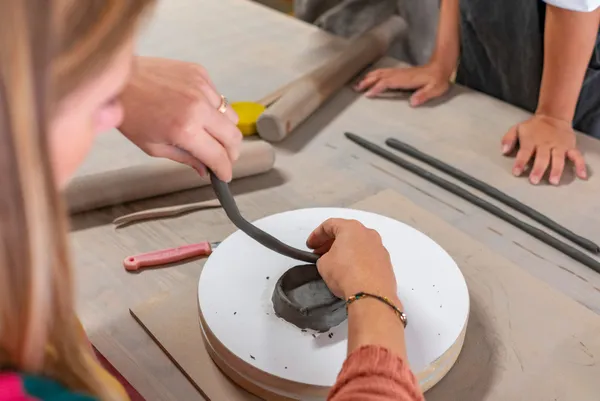 Modelez votre pichet en céramique - Afbeelding nr. 1 - Wecandoo