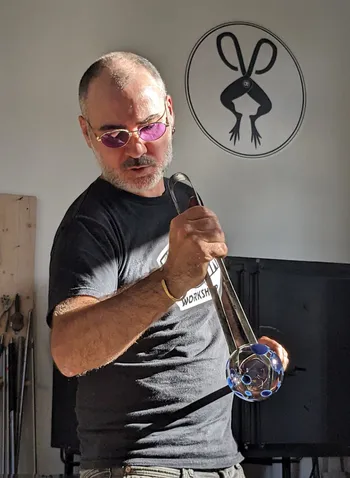 Adrien : Souffleur de Verre à Morbihan (56)