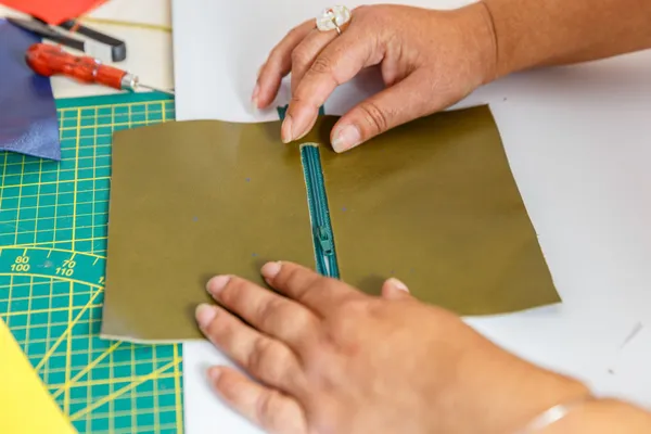 Créez votre trousse de toilette en cuir - Image n°4 - Wecandoo