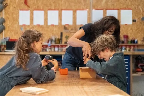 Wecandoo - Fabriquez la maison des 3 petits cochons en famille