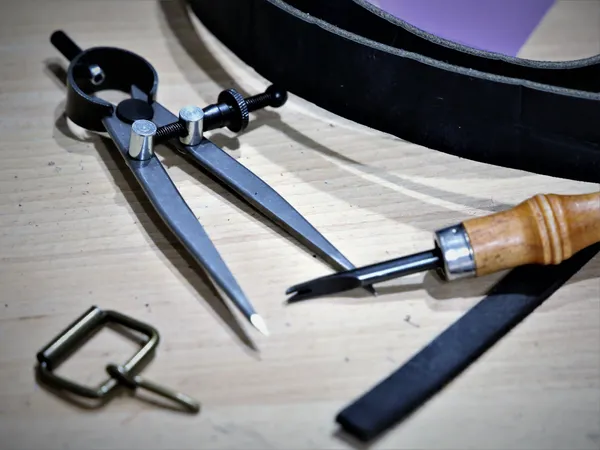 Réalisez le collier en cuir de votre animal - Image n°3 - Wecandoo