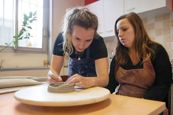 Modelez votre vase en céramique - Afbeelding nr. 3 - Wecandoo