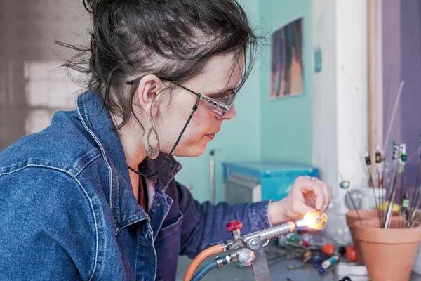 Initiez vous au filage de verre au chalumeau - Image n°1 - Wecandoo