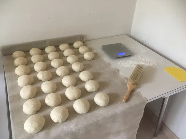 Réalisez votre pizza artisanale à la sauce bretonne - Image n°3 - Wecandoo