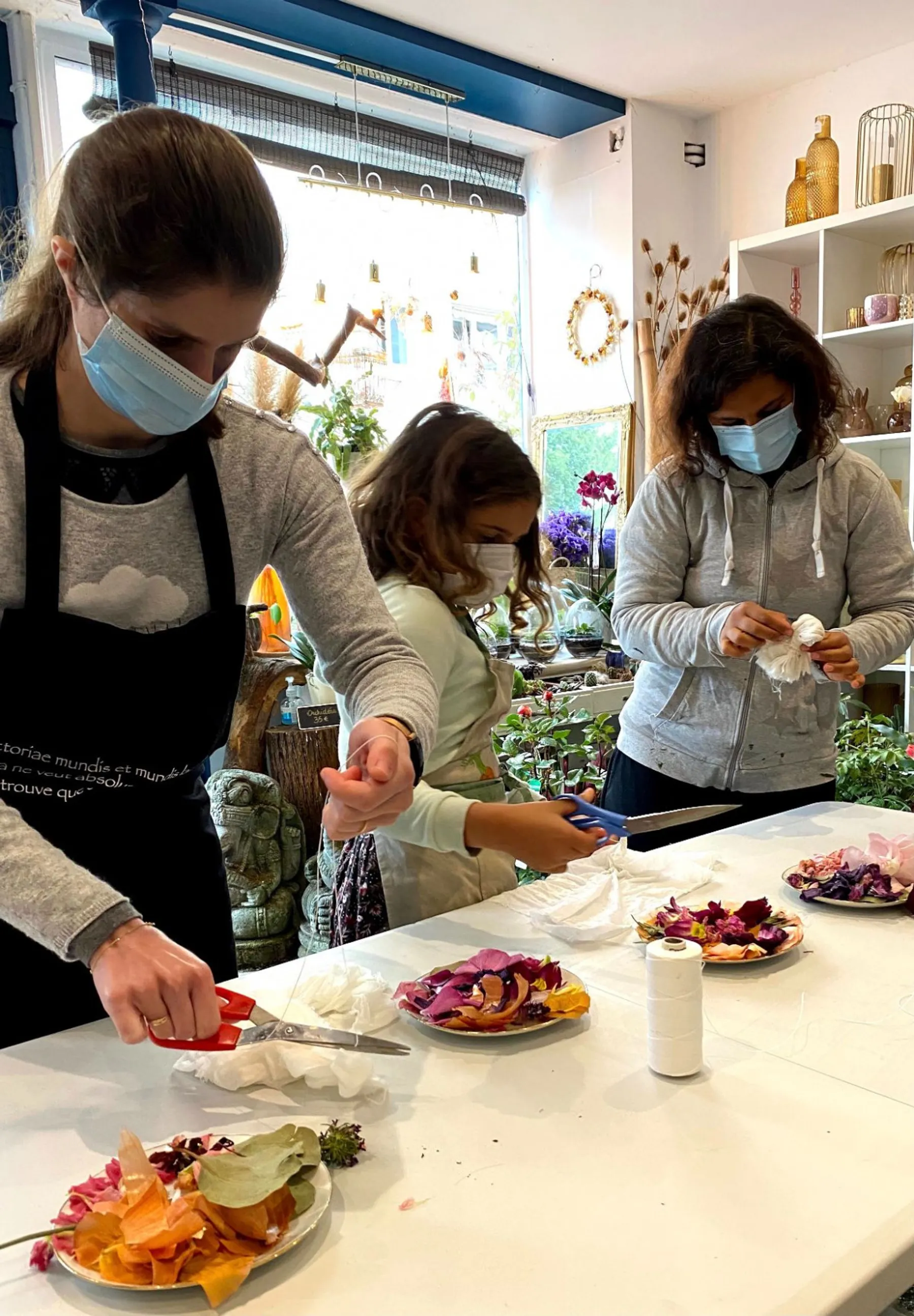 Découvrez la teinture végétale et l'éco-print en duo - Image n°4 - Wecandoo