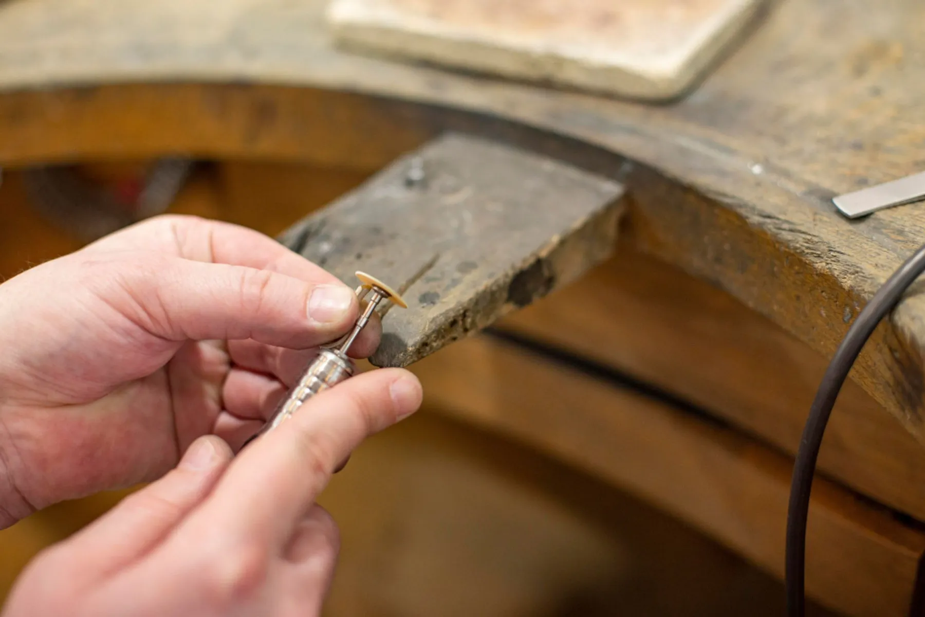 Créez votre bague en or sertie d'un diamant - Image n°5 - Wecandoo