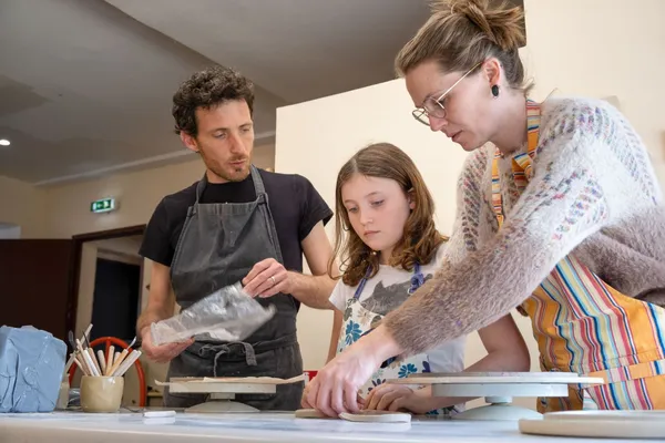 Modelez vos assiettes préférées en famille - Image n°2 - Wecandoo