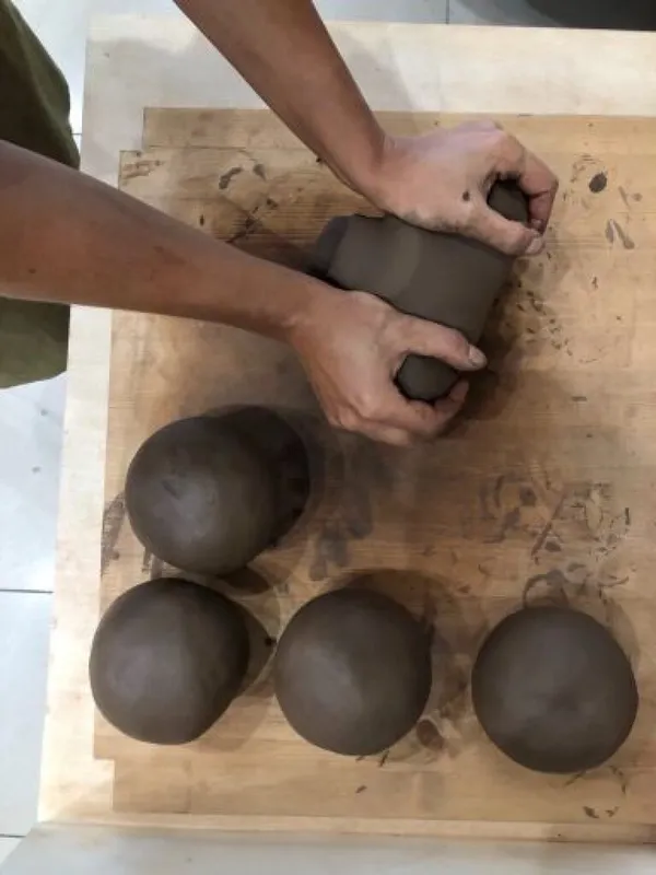 Modelez votre cache pot en céramique - Image n°3 - Wecandoo