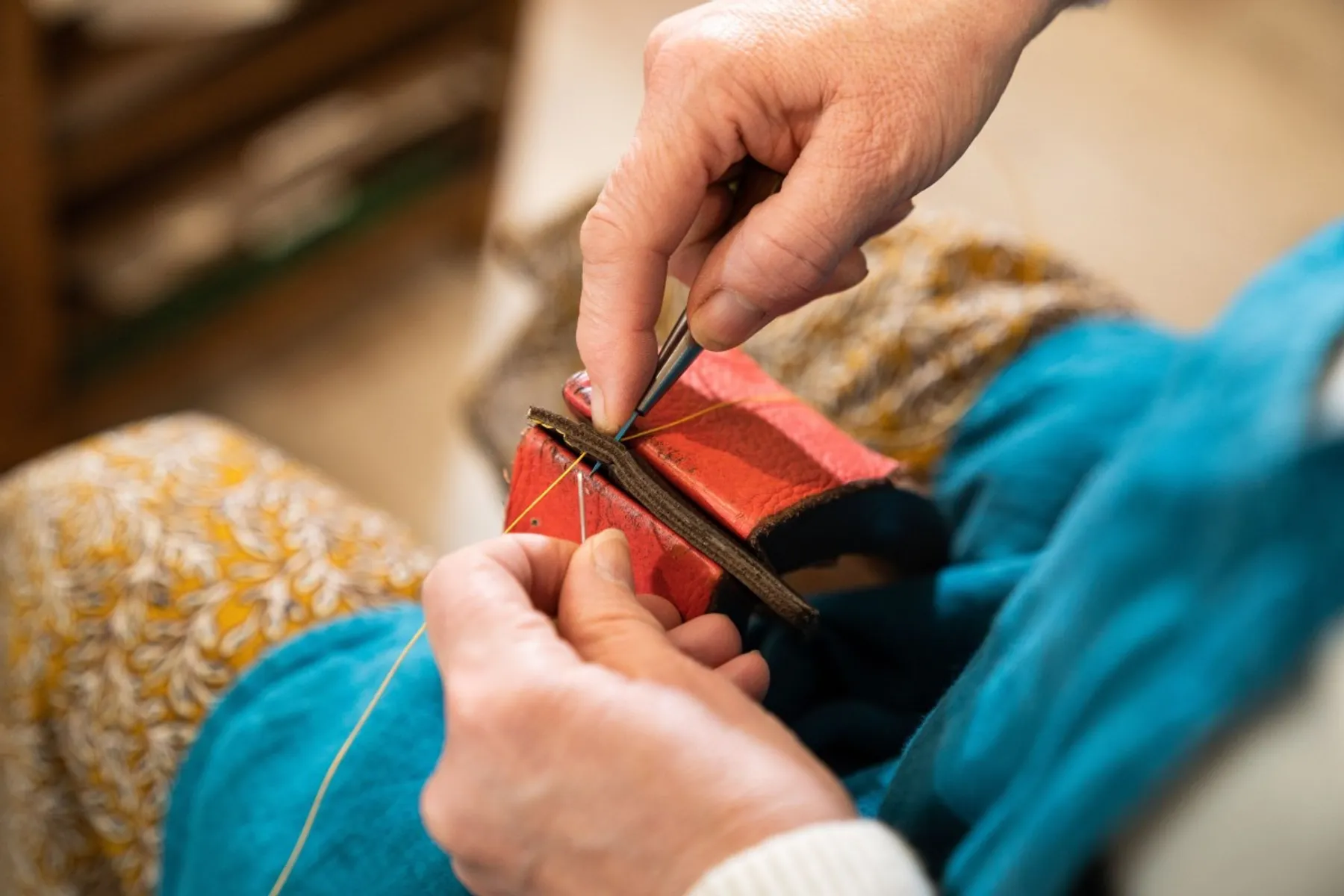 Réalisez votre porte-cartes en cuir - Image n°3 - Wecandoo