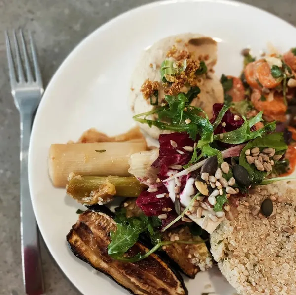 Surprenez votre équipe en réalisant votre propre huile d’olive et profitez d'un délicieux dîner en groupe - Image n°3 - Wecandoo