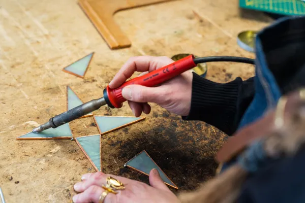 Réalisez votre vitrail sur une journée - Image n°1 - Wecandoo