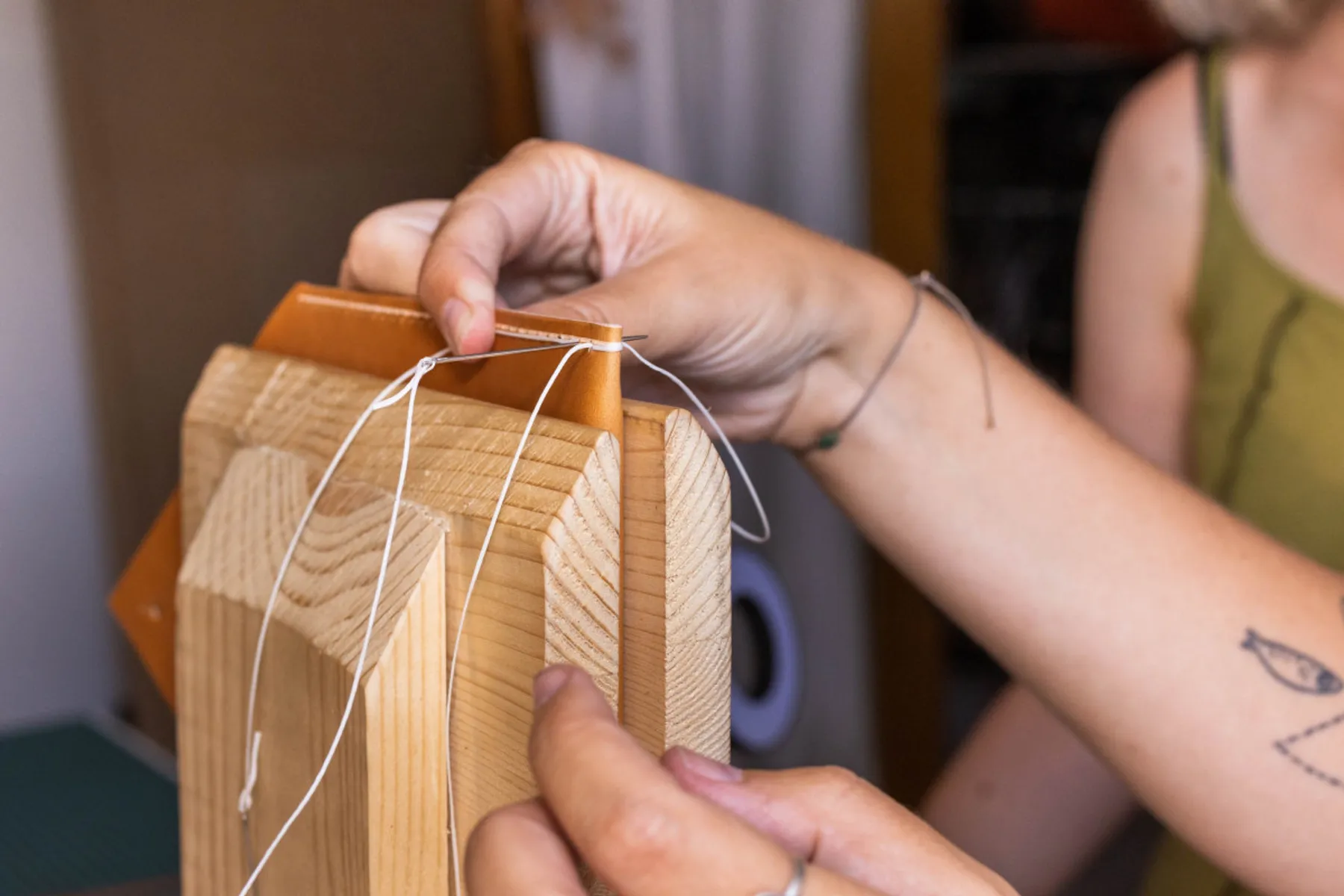 Créez votre pochette en cuir - Image n°4 - Wecandoo