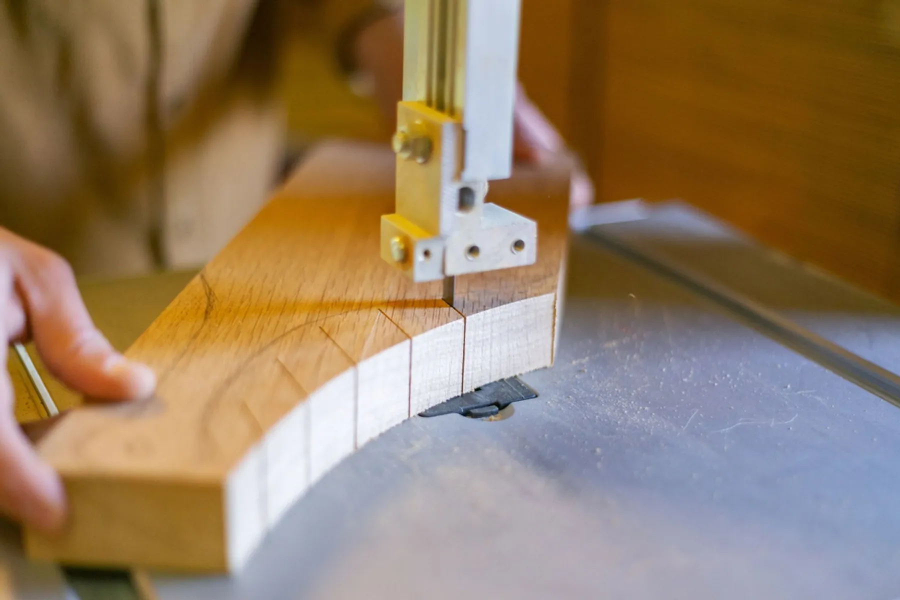 Fabriquez votre planche à découper de A à Z - Image n°4 - Wecandoo