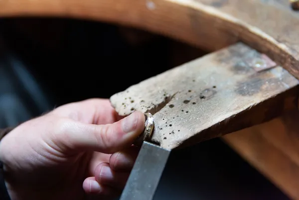 Réalisez une chevalière en argent 925 - Image n°3 - Wecandoo