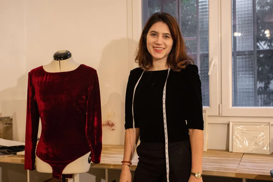 Inès : Styliste et Couturière à Paris