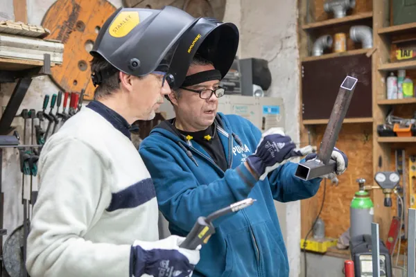 Créez votre étagère en métal et bois - Image n°3 - Wecandoo