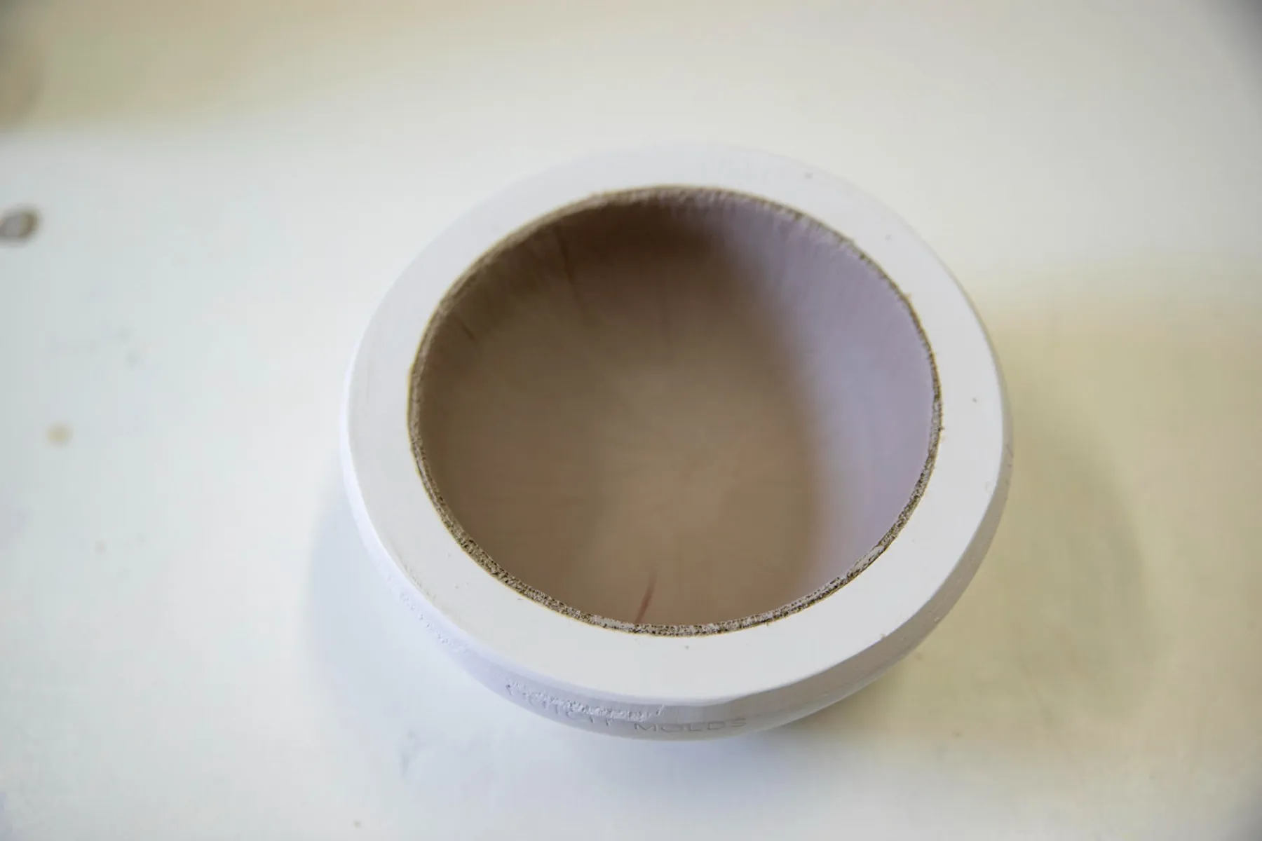 Moulez vos pièces en céramique avec Laura et son équipe - Image n°3 - Wecandoo