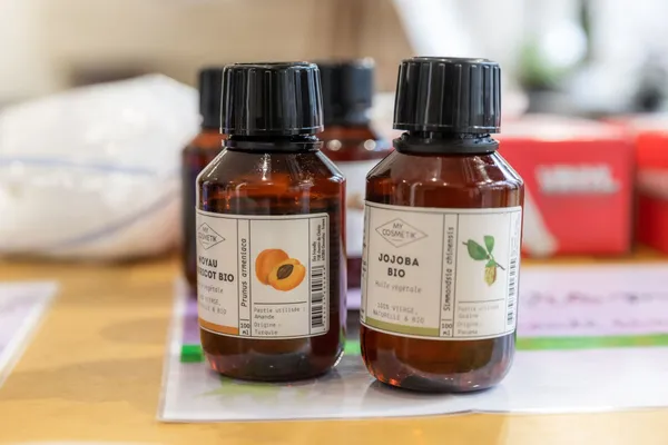 Réunissez votre équipe et réalisez vos cosmétiques avec Sandrine - Image n°2 - Wecandoo