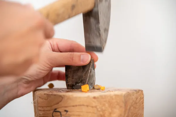 Réalisez votre table basse en mosaïque - Image n°4 - Wecandoo