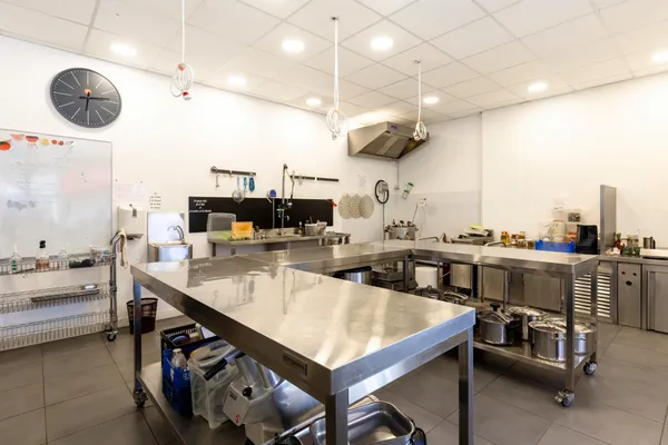 Fabriquez vos cosmétiques à base de plantes sauvages - Image n°1 - Wecandoo