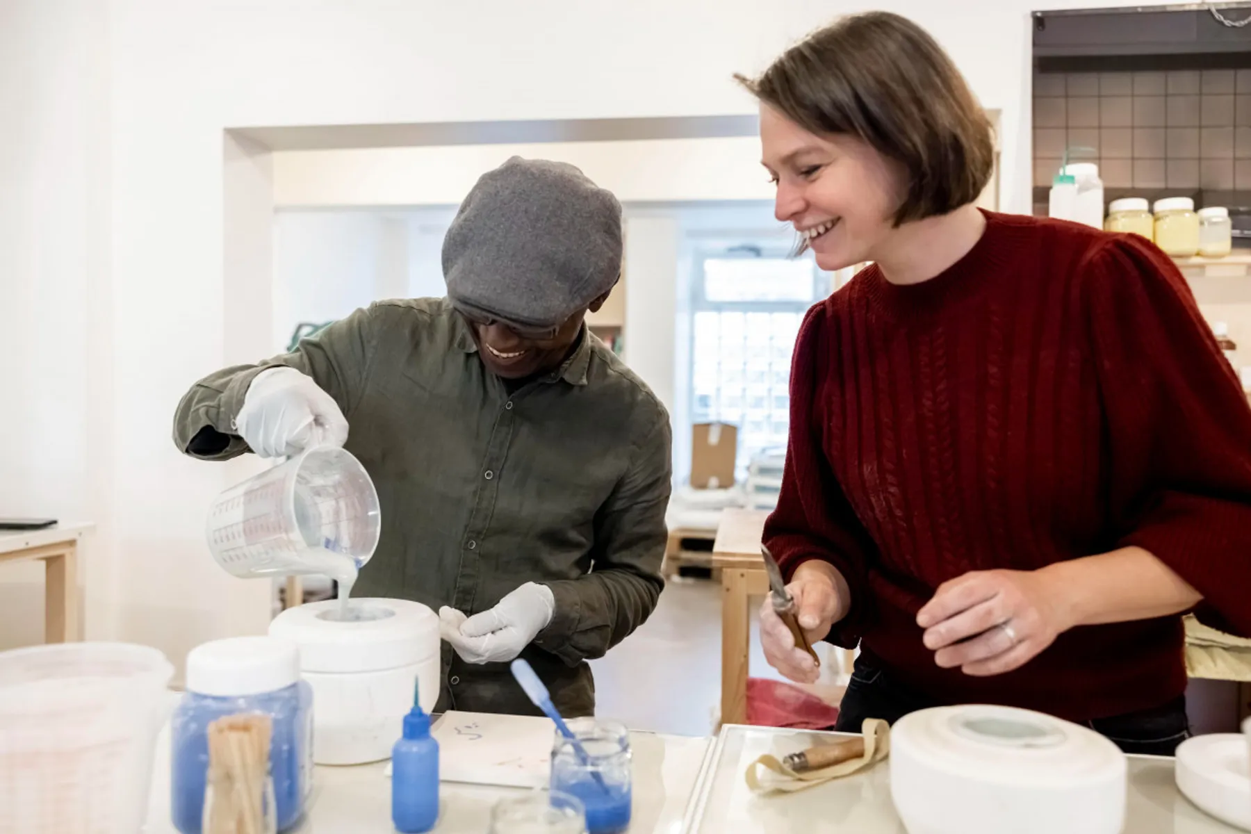 Réalisez votre trio de tasses en porcelaine - Afbeelding nr. 3 - Wecandoo