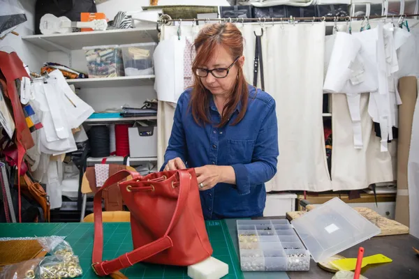 Créez votre grand sac seau en cuir - Image n°4 - Wecandoo