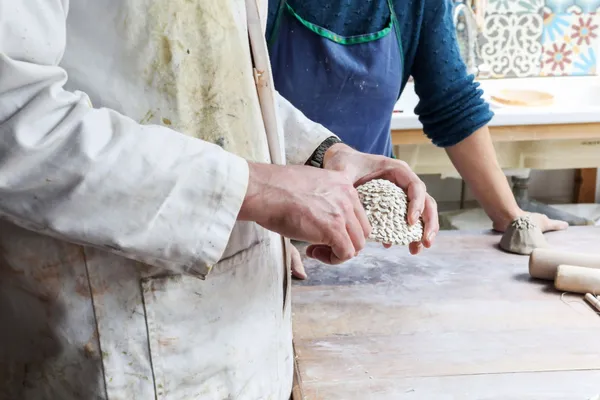 Modelez votre boîte à écailles en céramique - Image n°3 - Wecandoo