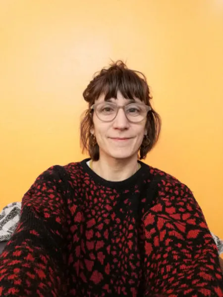 Elodie : Encadreur à Marseille