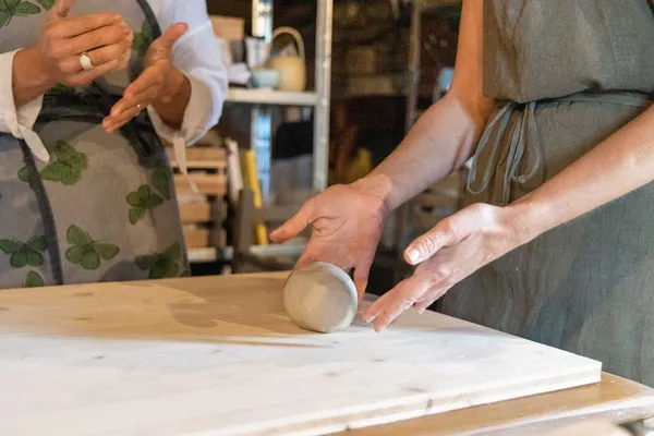 Modelez votre vase ou pichet en céramique - Image n°3 - Wecandoo