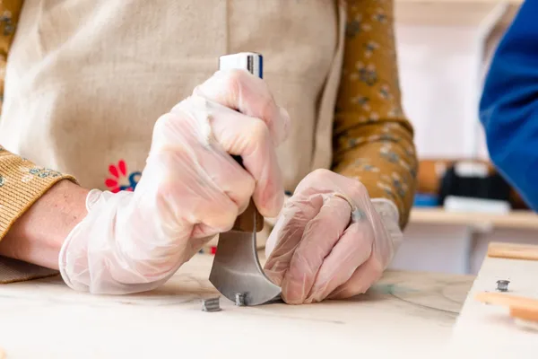 Fabriquez votre vitrail traditionnel au plomb - Image n°2 - Wecandoo