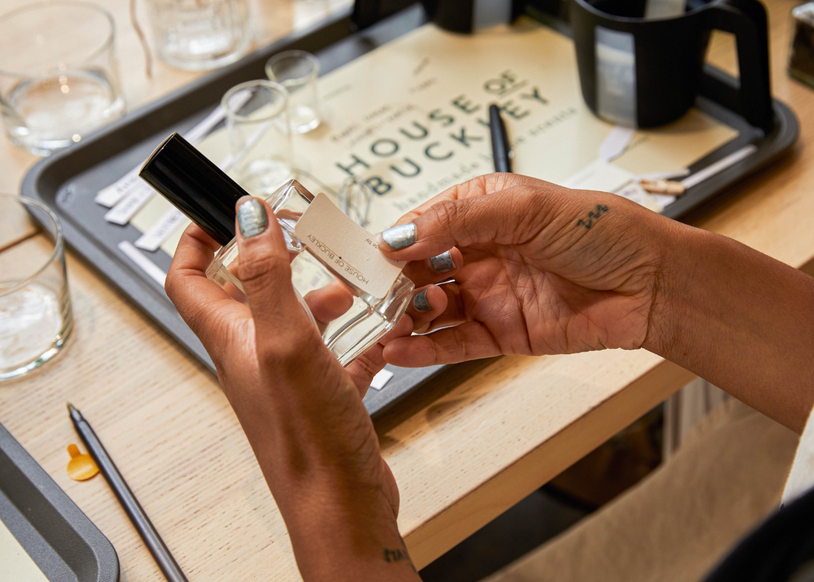 Wecandoo Discover your perfect scent and make your own room mist