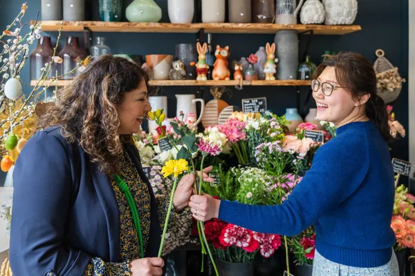 Composez votre bouquet de fleurs de saison - Image n°3 - Wecandoo