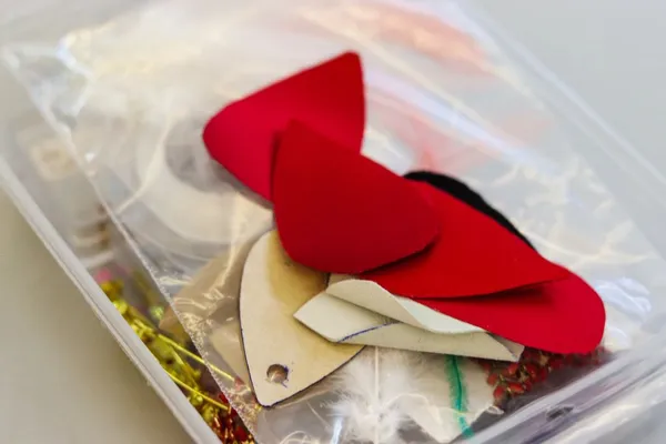 Wecandoo - Fabriquez votre broche en plumes