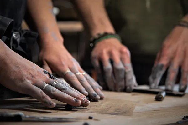 Modelez et moulez votre duo de bols en porcelaine - Image n°1 - Wecandoo