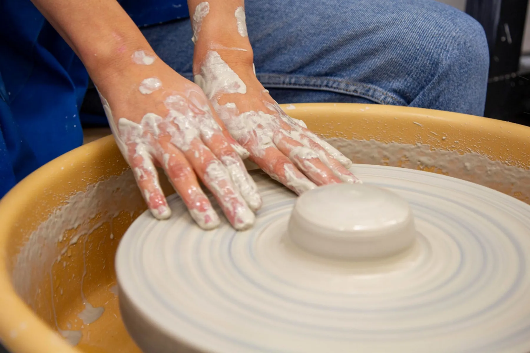 Tournez vos bols en céramique - Image n°2 - Wecandoo