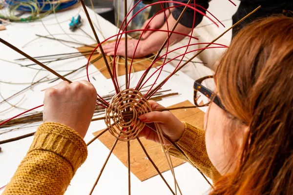 Créez un abat-jour en rotin - Image n°1 - Wecandoo