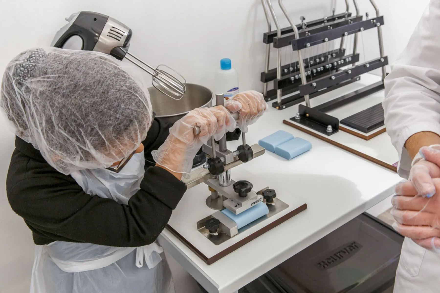 Réalisez votre savon artisanal avec votre enfant - Image n°3 - Wecandoo