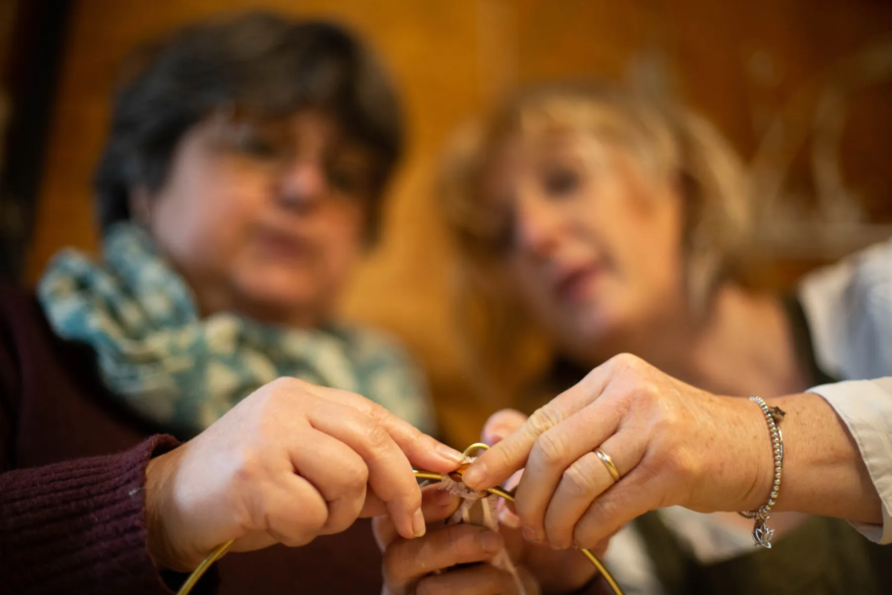Réalisez votre couronne de fleurs séchées - Image n°3 - Wecandoo