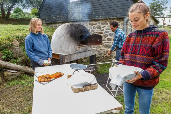 Réalisez votre pizza artisanale à la sauce bretonne - Image n°2 - Wecandoo